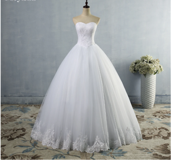 T25- Kant Prinses Trouwjurk / Elegant bruidsjurk