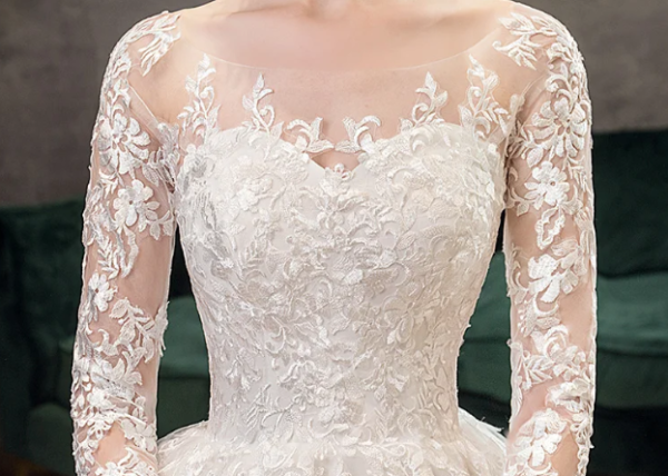 T25- Elegant Kant Prinses sweetheart Trouwjurk - Image 3